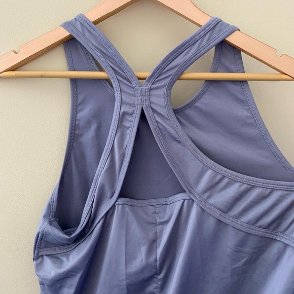 Women’s Fabletics Purple Autumn Workout Athletic Tank Top Size Small - Picture 4 of 4